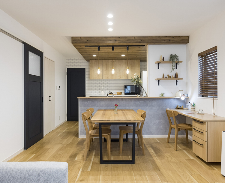 ここに見出しが入ります